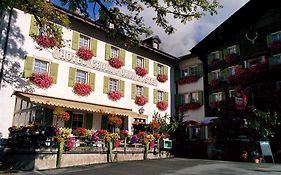 Hotel Croix d'Or et Poste - Swiss Historic Hotel